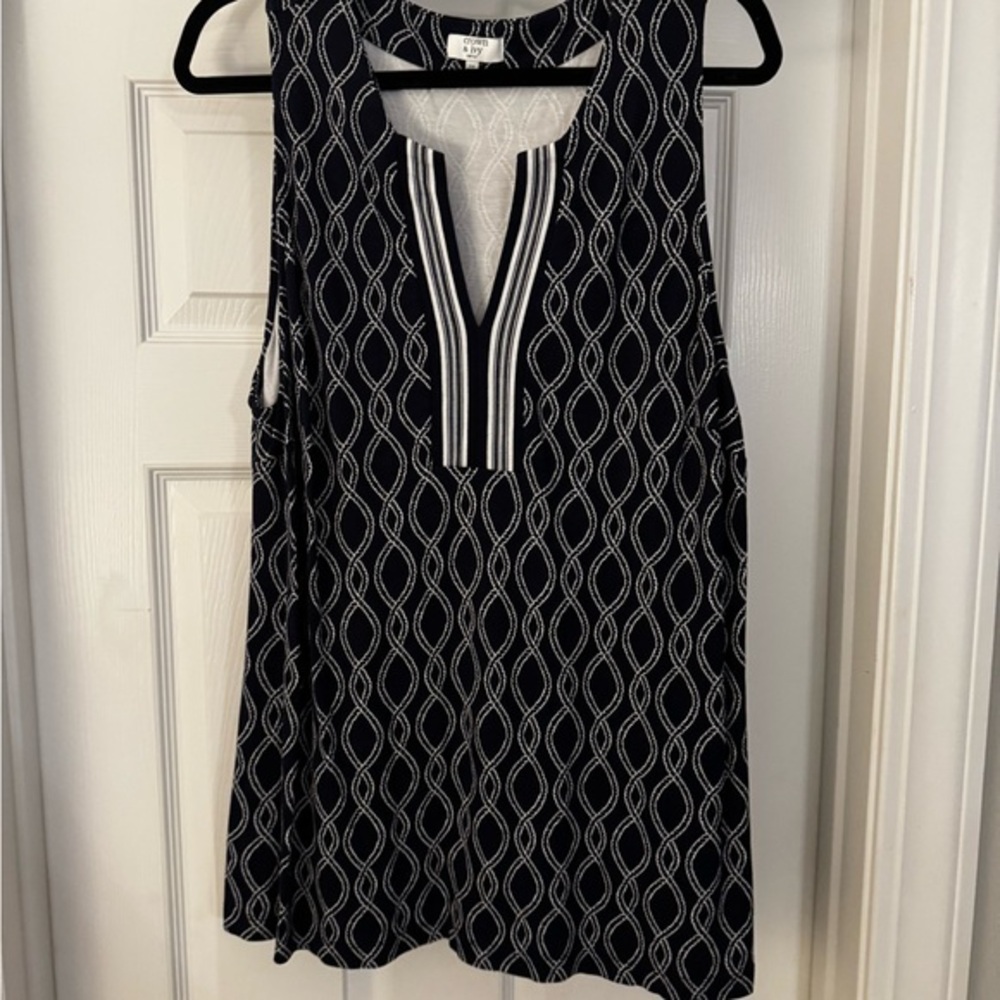 Crown & Ivy Navy and White Tank